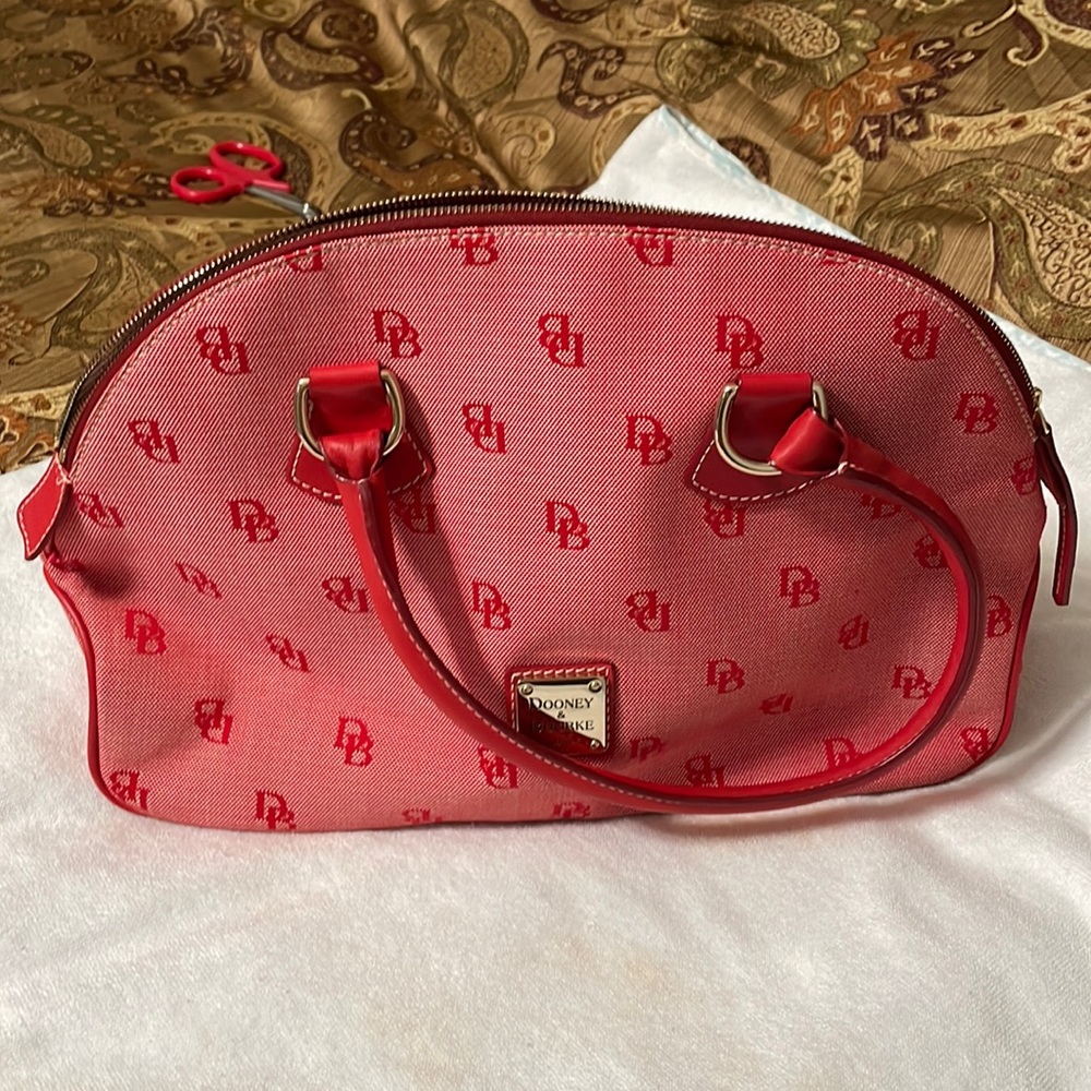 Ladies hand bag